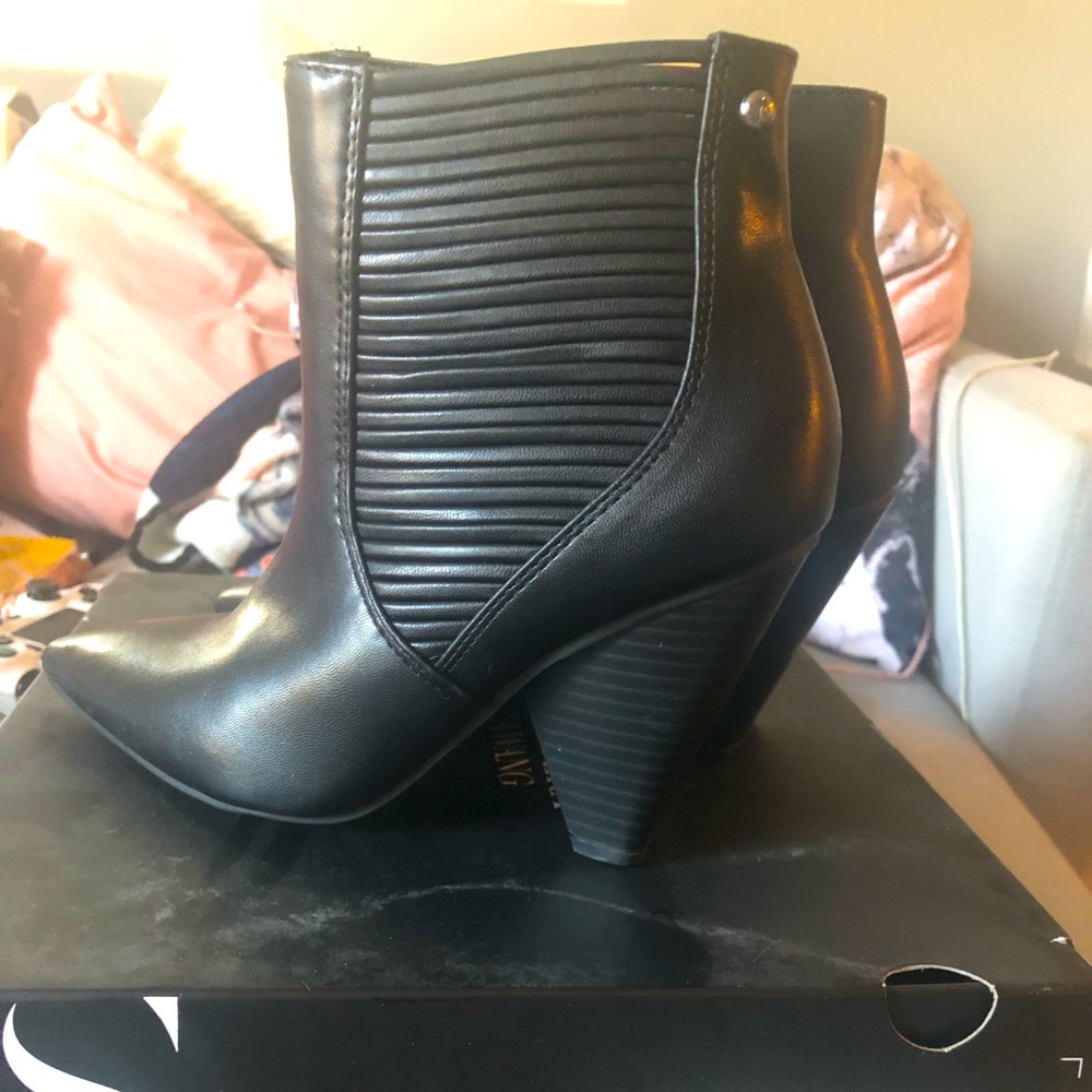 Simply Vera by Vera Wang Black Booties